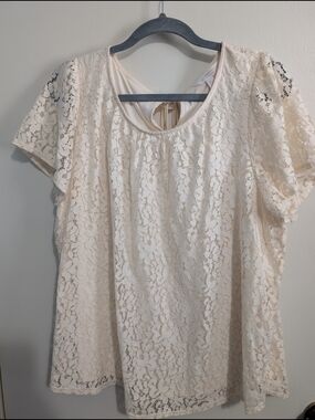 LC Lauren Conrad Cream Lace Short Sleeve Blouse